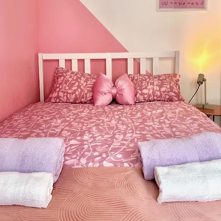 Apartment Colorful Pop In The Heart Of Antwerp