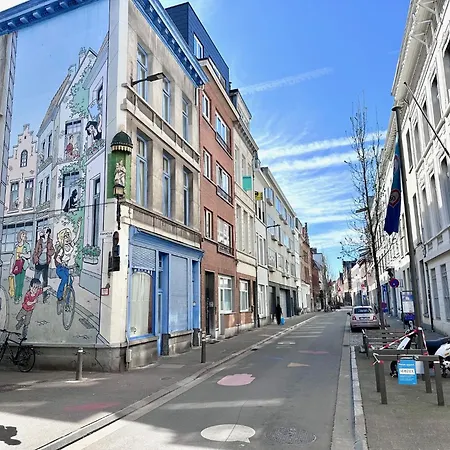 Apartment Colorful Pop In The Heart Of Antwerp